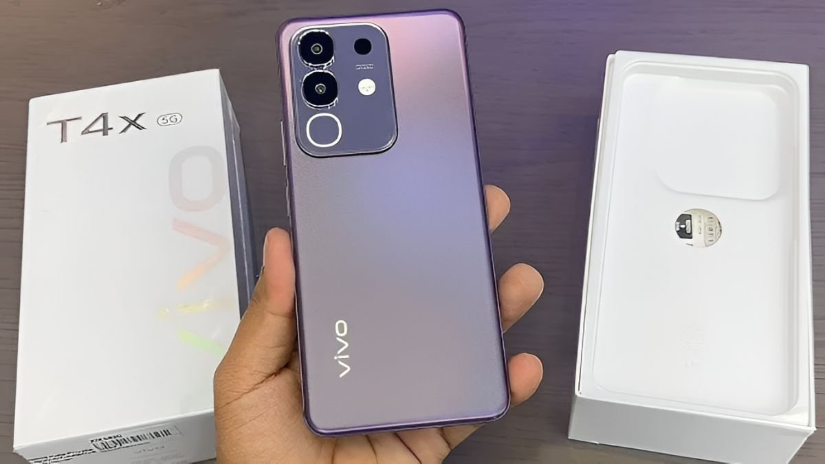 Vivo has launched its premium 5G smartphone, featuring 8GB of RAM, 44W fast charging, and a camera that delivers DSLR-like image quality.